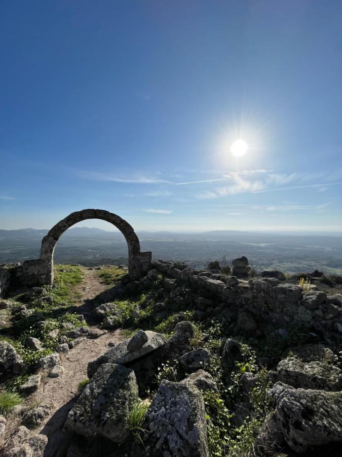 Stairway To Castle- Monsanto Villa Luaran gambar